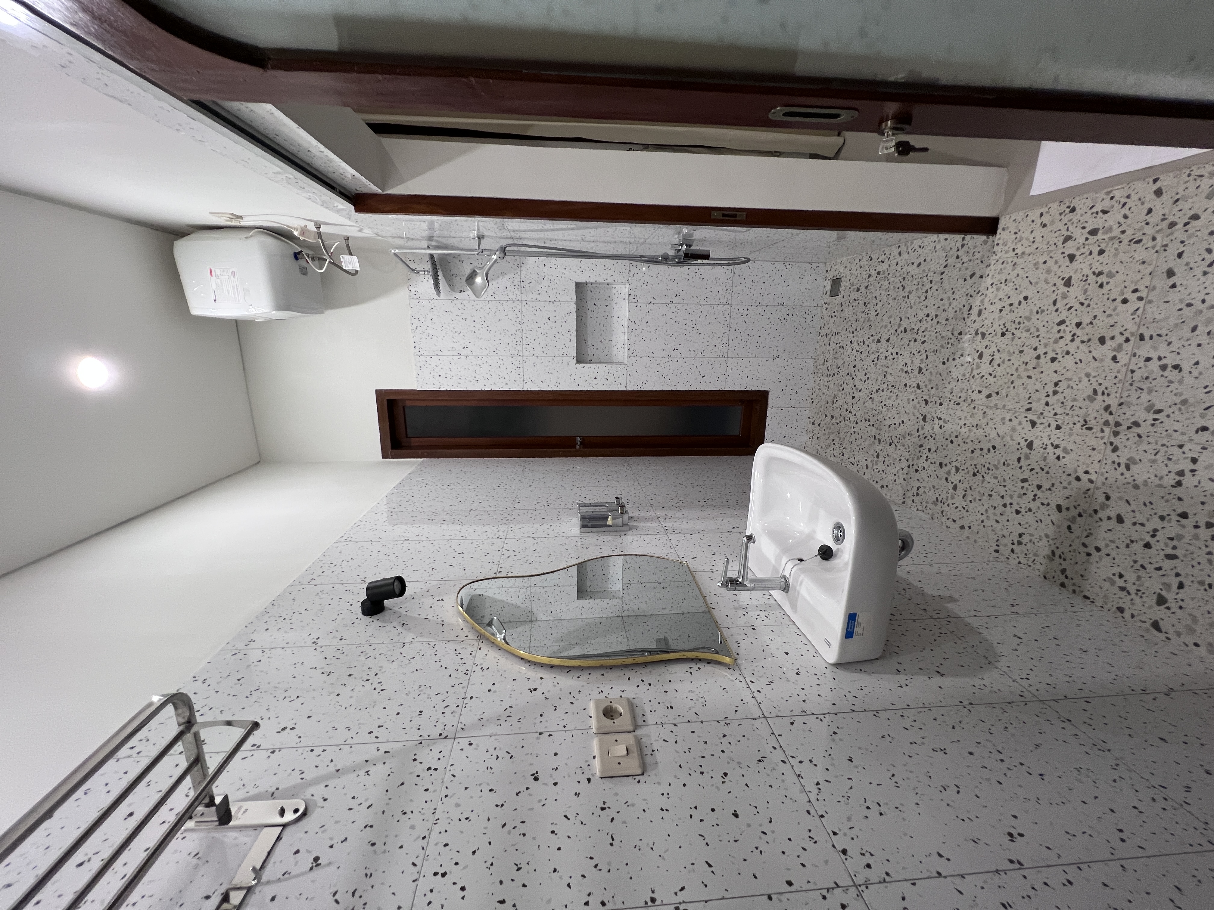 Room 1 toilet preview