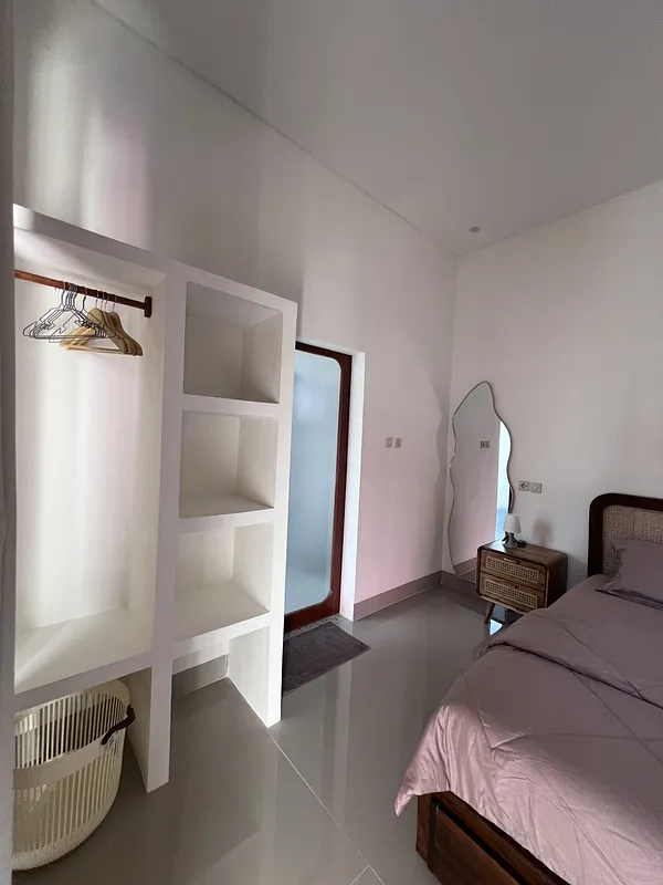 Room 2 laci