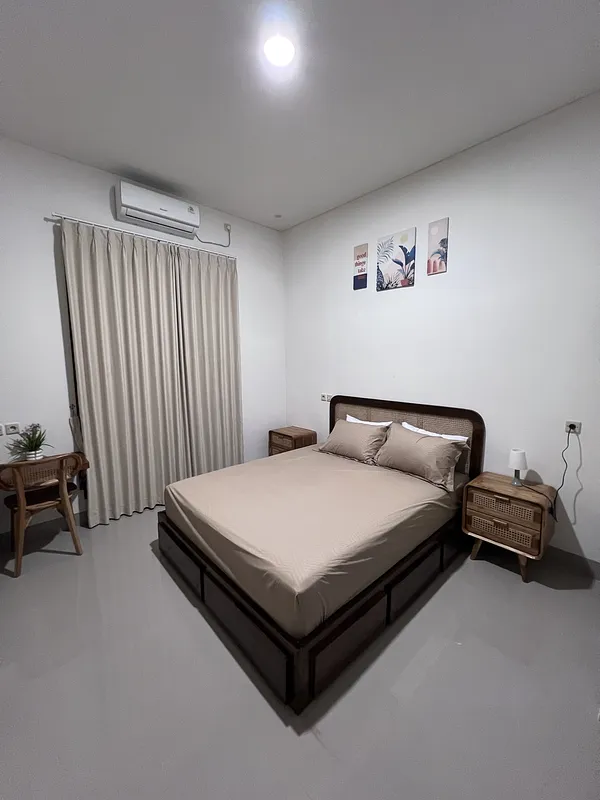 Room 1 corner view